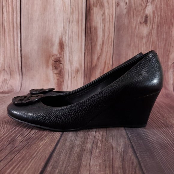 Tory Burch Logo Black Wedge Shoes- size 8 - Picture 2 of 16